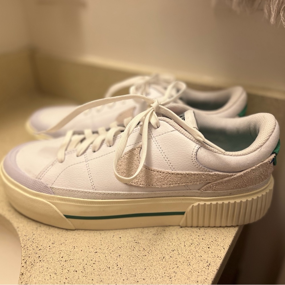 Like new, Nike Legacy Lifts